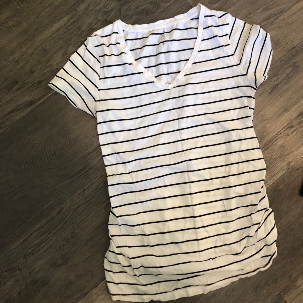 Isabel Maternity T-Shirt- size small
